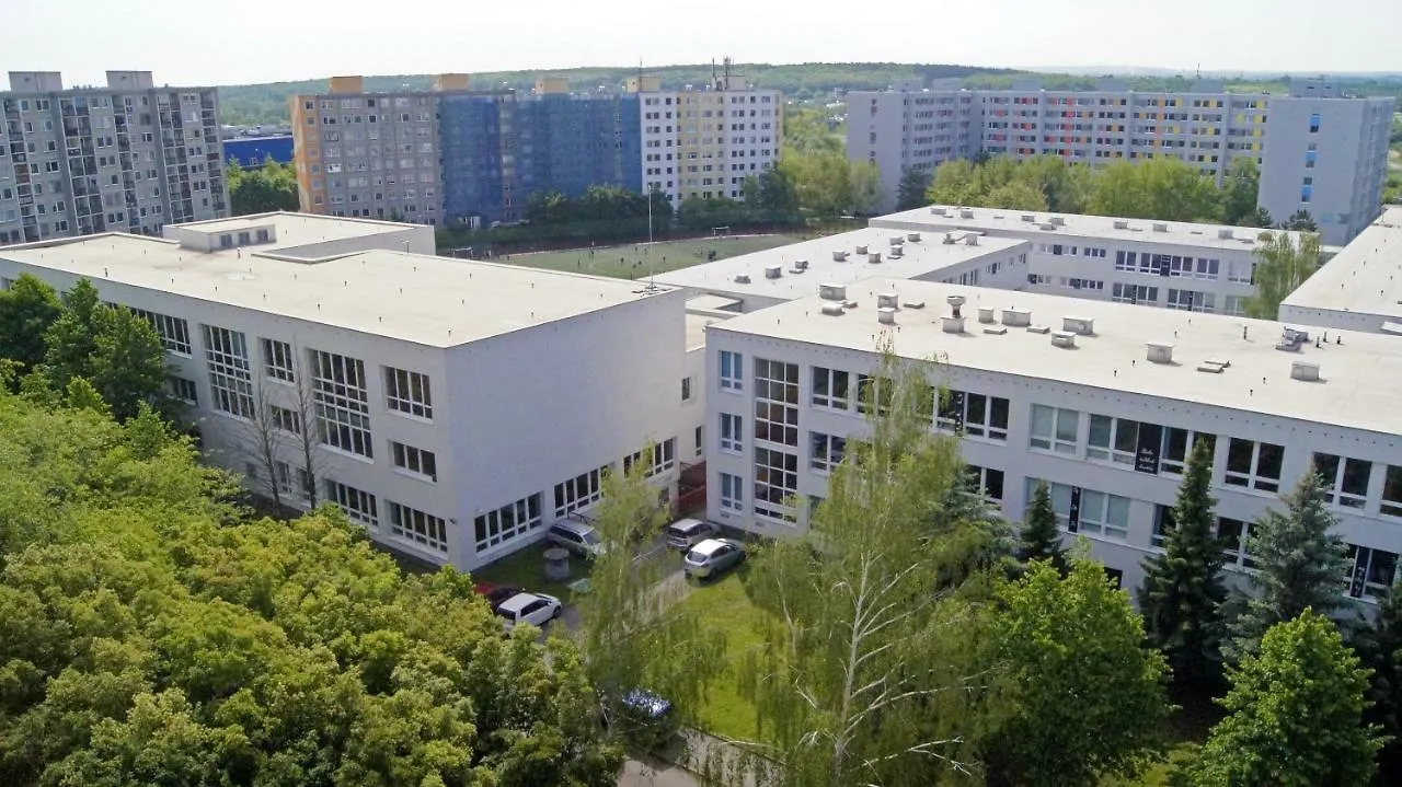 Km House Cerny Most Hostel Prague